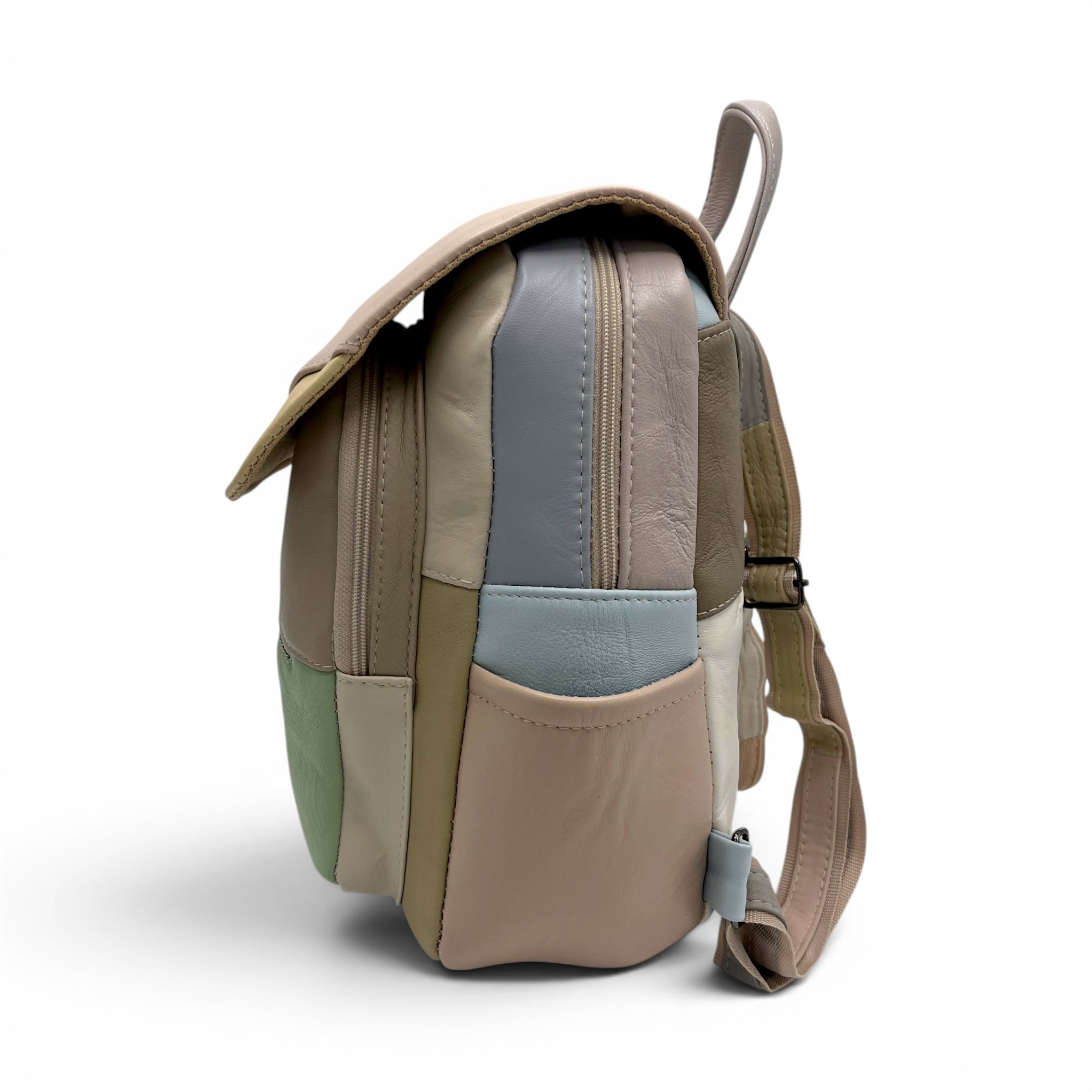 Rucsac casual pentru școală, drumeții și activități zilnice, cu multiple compartimente și design erg.