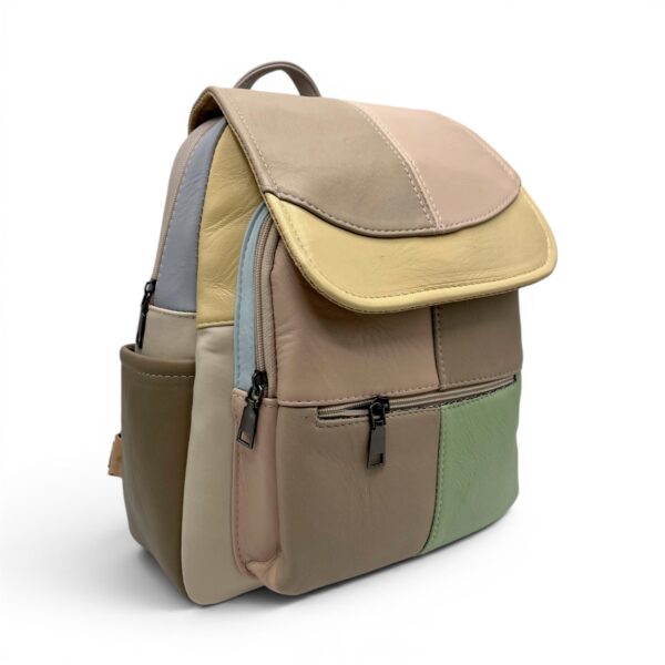 Rucsac din piele ecologică, design modern și culori variate, ideal pentru stil casual și utilizare z.