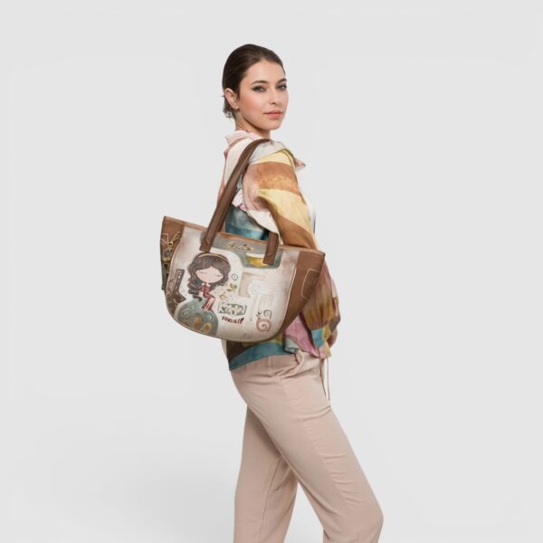 Geantă de umăr spațioasă Anekke Muse cu design artistic.