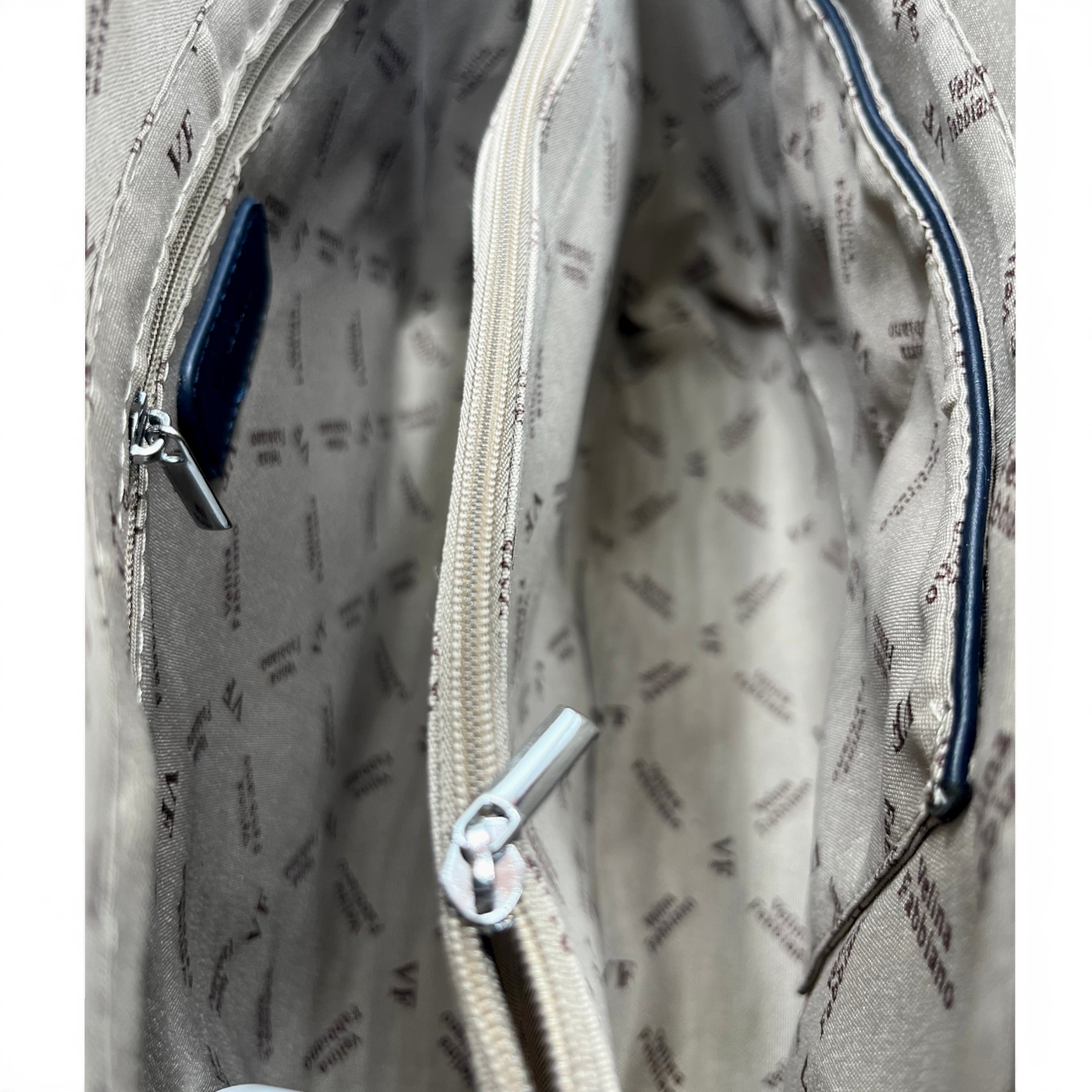 Geantă damă Velina Fabbiano VF25S-553 Bleumarin, compartimentare triplă, 32x24x15 cm