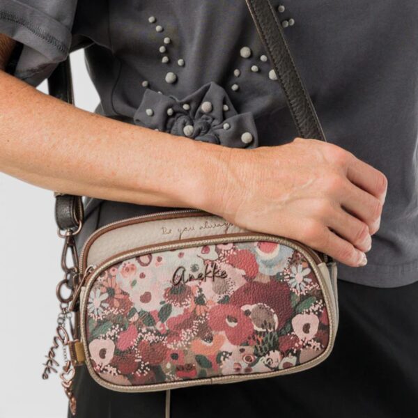 Geantă damă Anekke Essence 43653-445 – crossbody mică cu 3 compartimente, 20 × 15 × 6 cm
