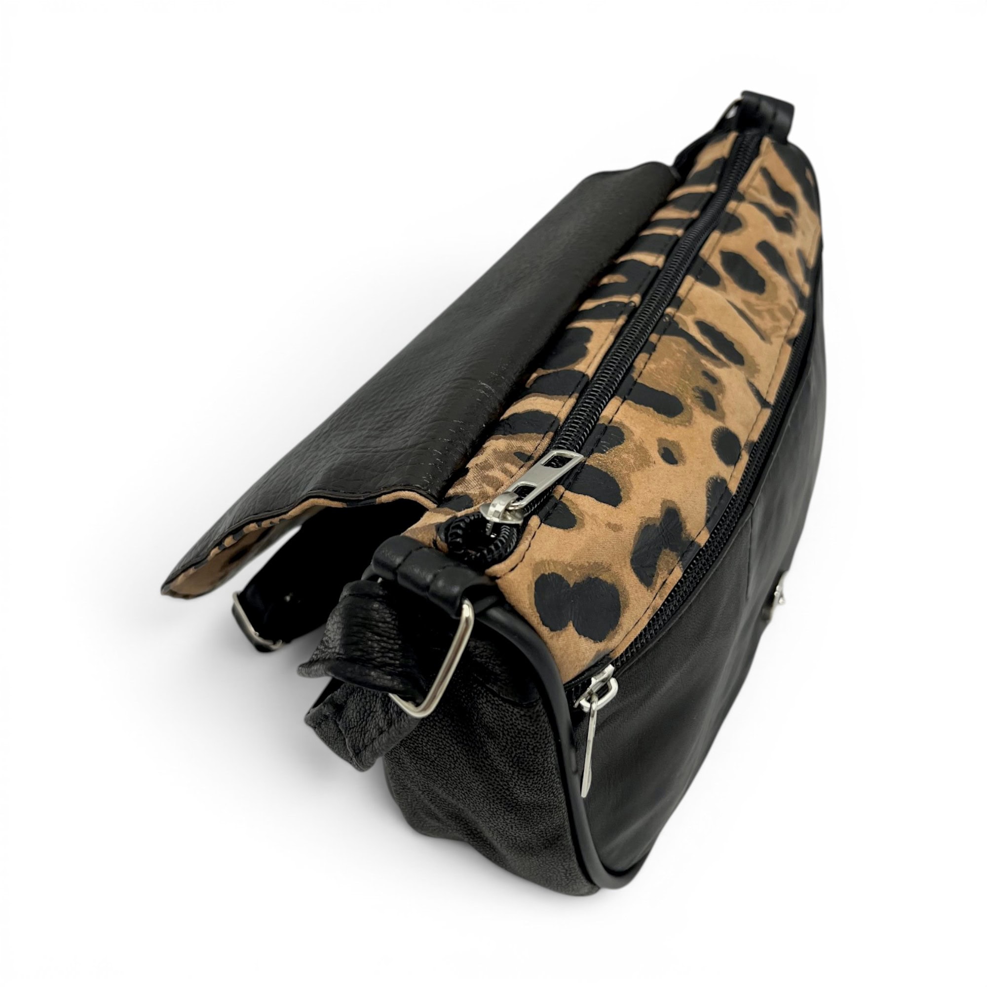 Geantă damă mini neagră cu animal print leopard, piele naturală, 22x20x8 cm.
