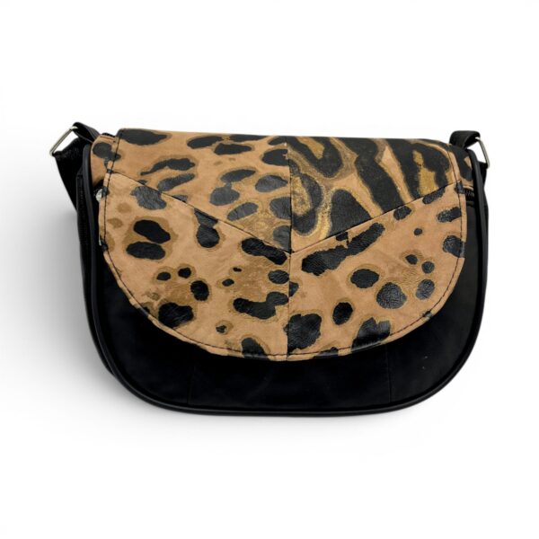 Geantă damă mini neagră cu clapetă animal print leopard.