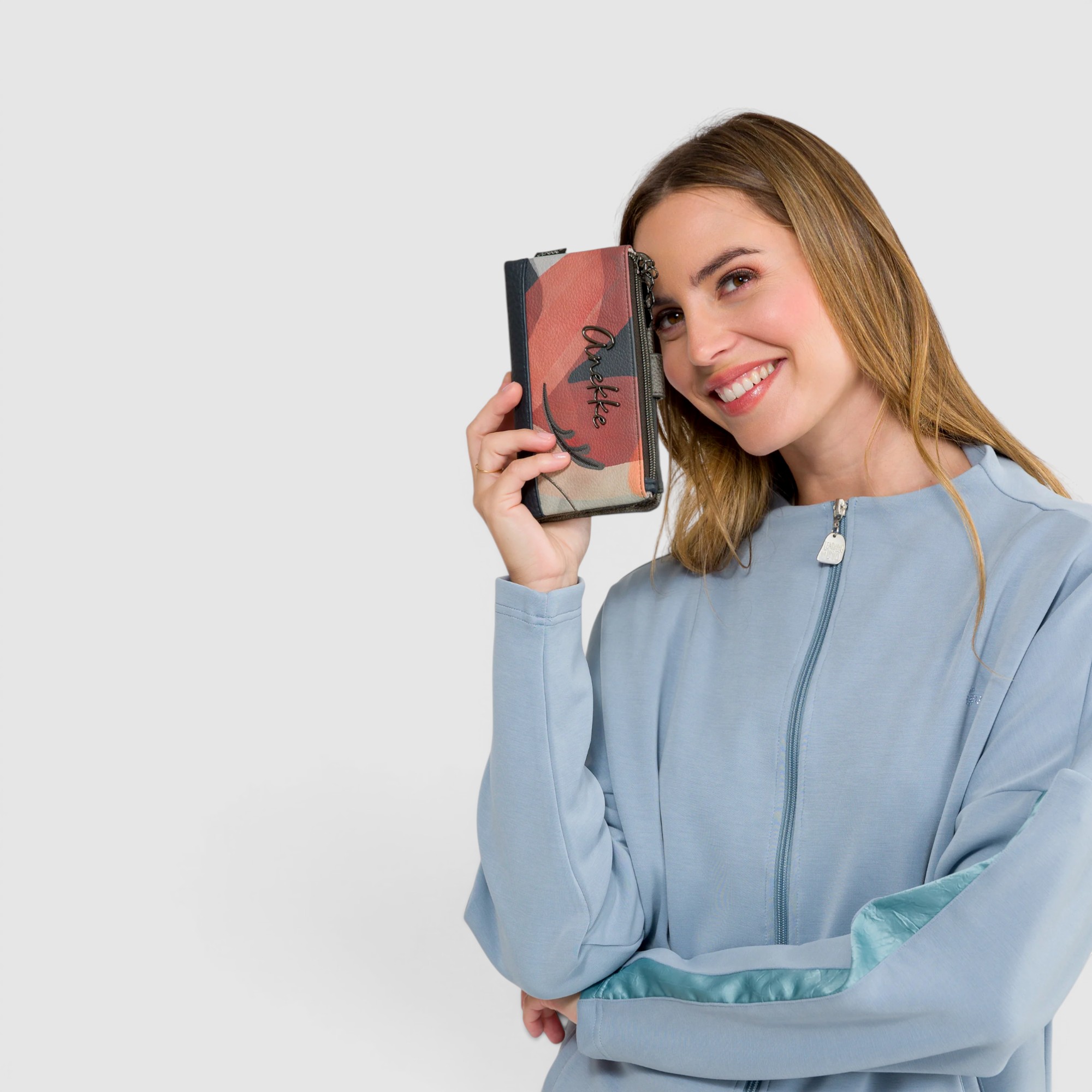 Portofel damă Anekke Eikon 42759-907 – portofel mediu cu imprimeu artistic și închidere dublă