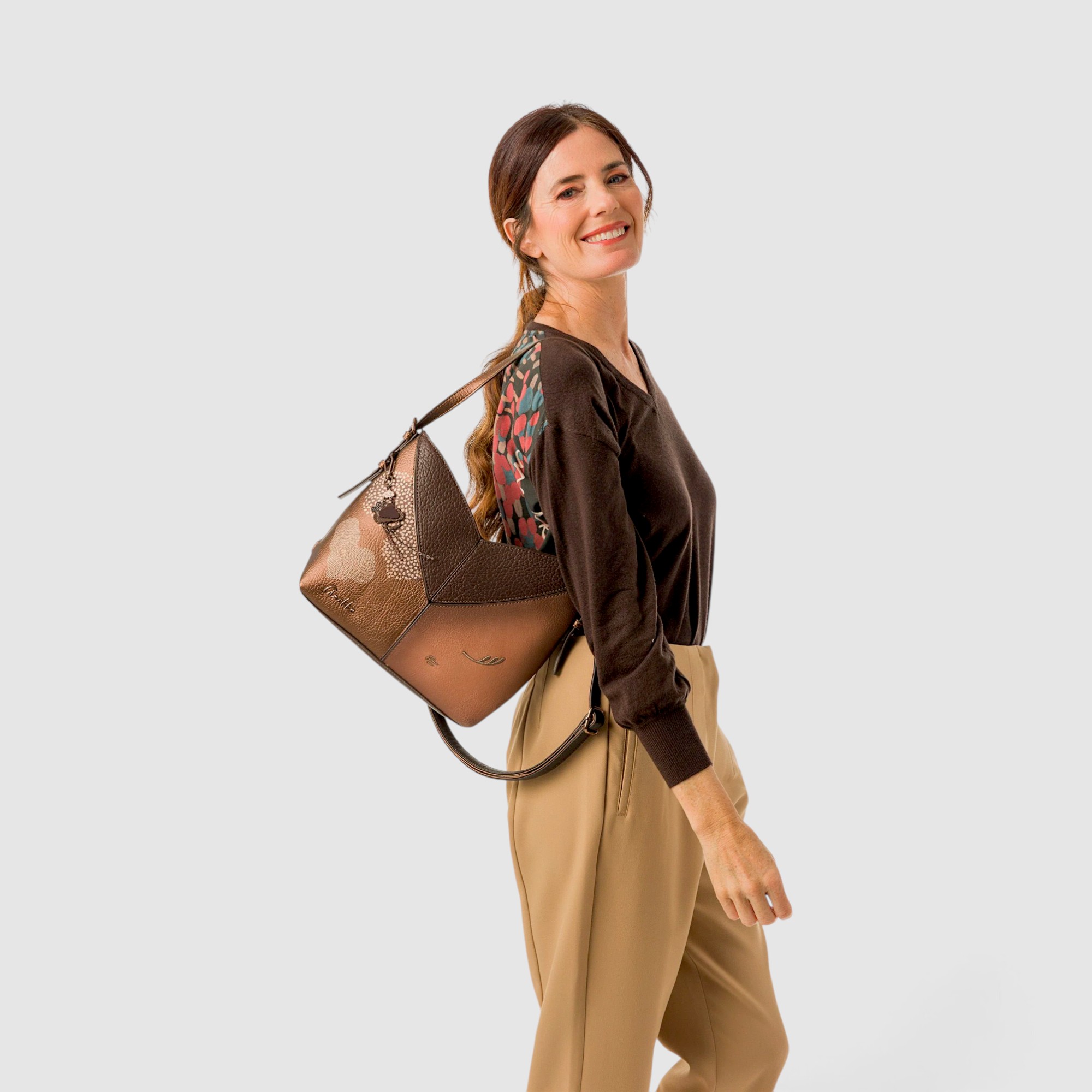 Geantă damă Anekke Melody Voyage 43822-449 – de umăr și crossbody, 29 × 25 × 10 cm (10) Geantă damă Anekke Melody Voyage 43822-449 – de umăr și crossbody, 29 × 25 × 10 cm