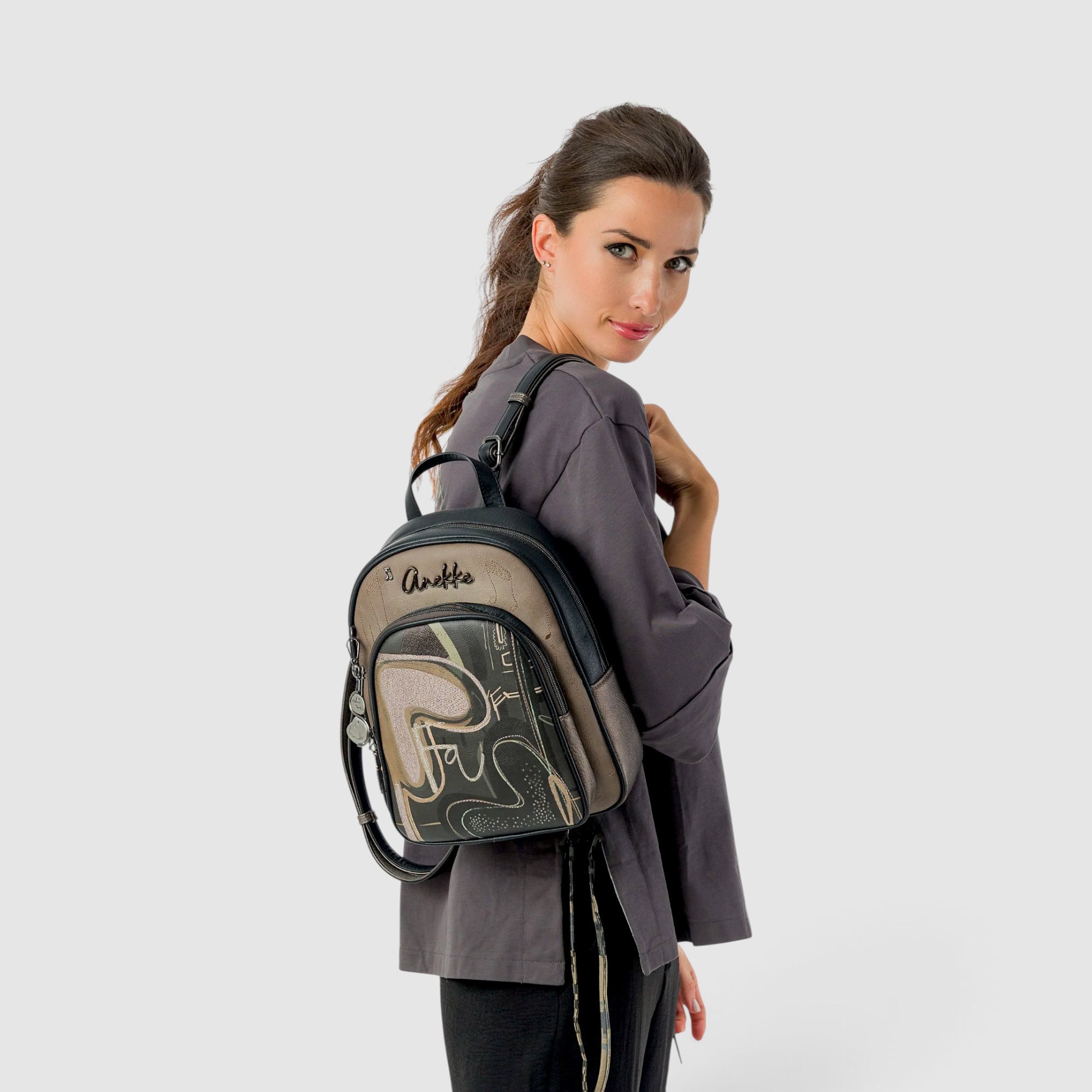 Rucsac damă Anekke Melody 43815-197 – model mediu cu buzunare, 25 × 30 × 13 cm