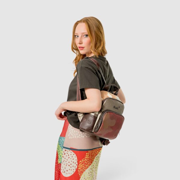 Rucsac damă Anekke Odyssey 43835-213 – model mediu cu buzunare, 28 × 29 × 16 cm