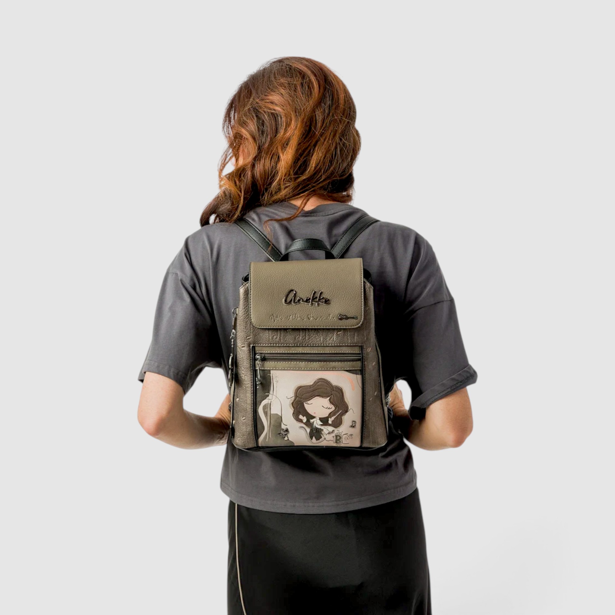 Rucsac damă Anekke Orchestra 43805-270 – model cu clapetă, 25 × 32 × 14 cm