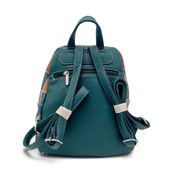Rucsac damă verde cu model patchwork și multiple compartimente.