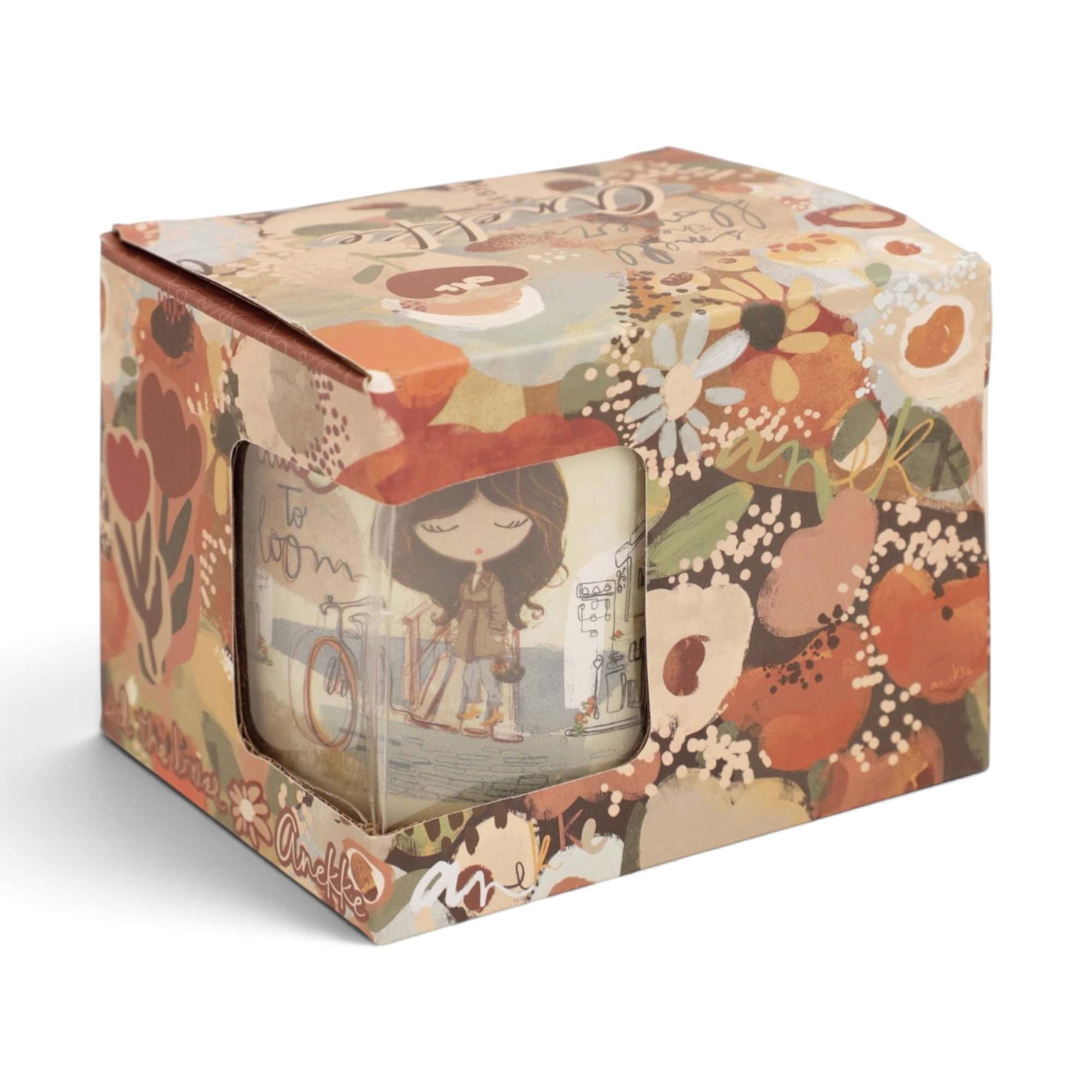 Cană Anekke Tulip 43475-101 din porțelan cu design floral.