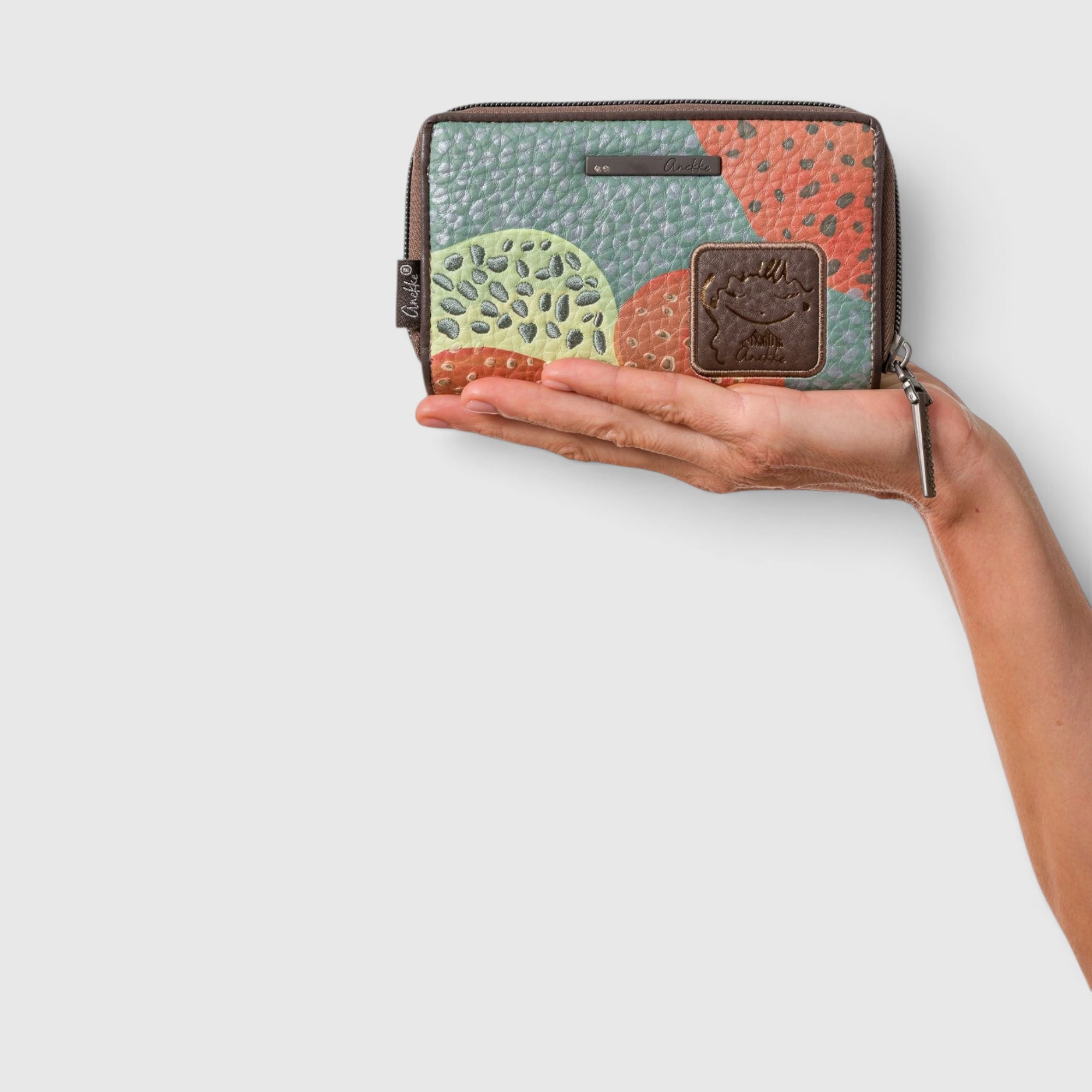 Portofel damă Anekke Odyssey 43839-909 – mediu rigid RFID, 15 × 10 × 4 cm