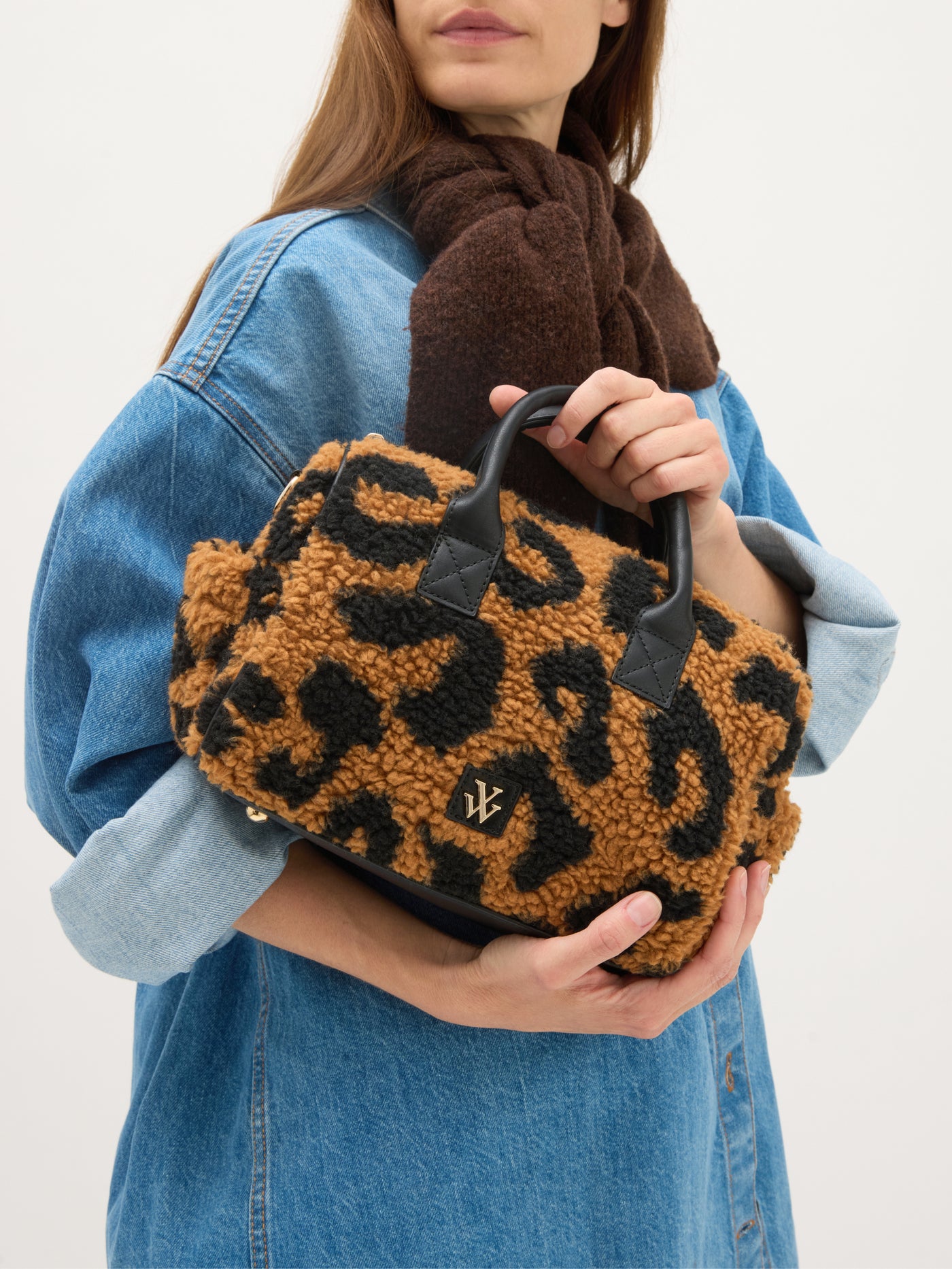 Geantă Vanessa Wu Mini Louie Leopard, bouclé cu detalii negre