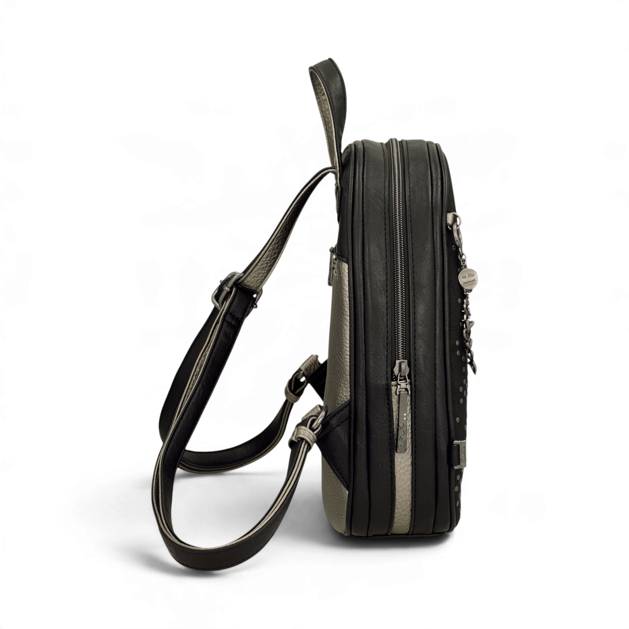 Rucsac damă Anekke Essence Black 43625-252 – negru, cu ținte metalice, 24 × 30 × 10 cm – imaginea 4