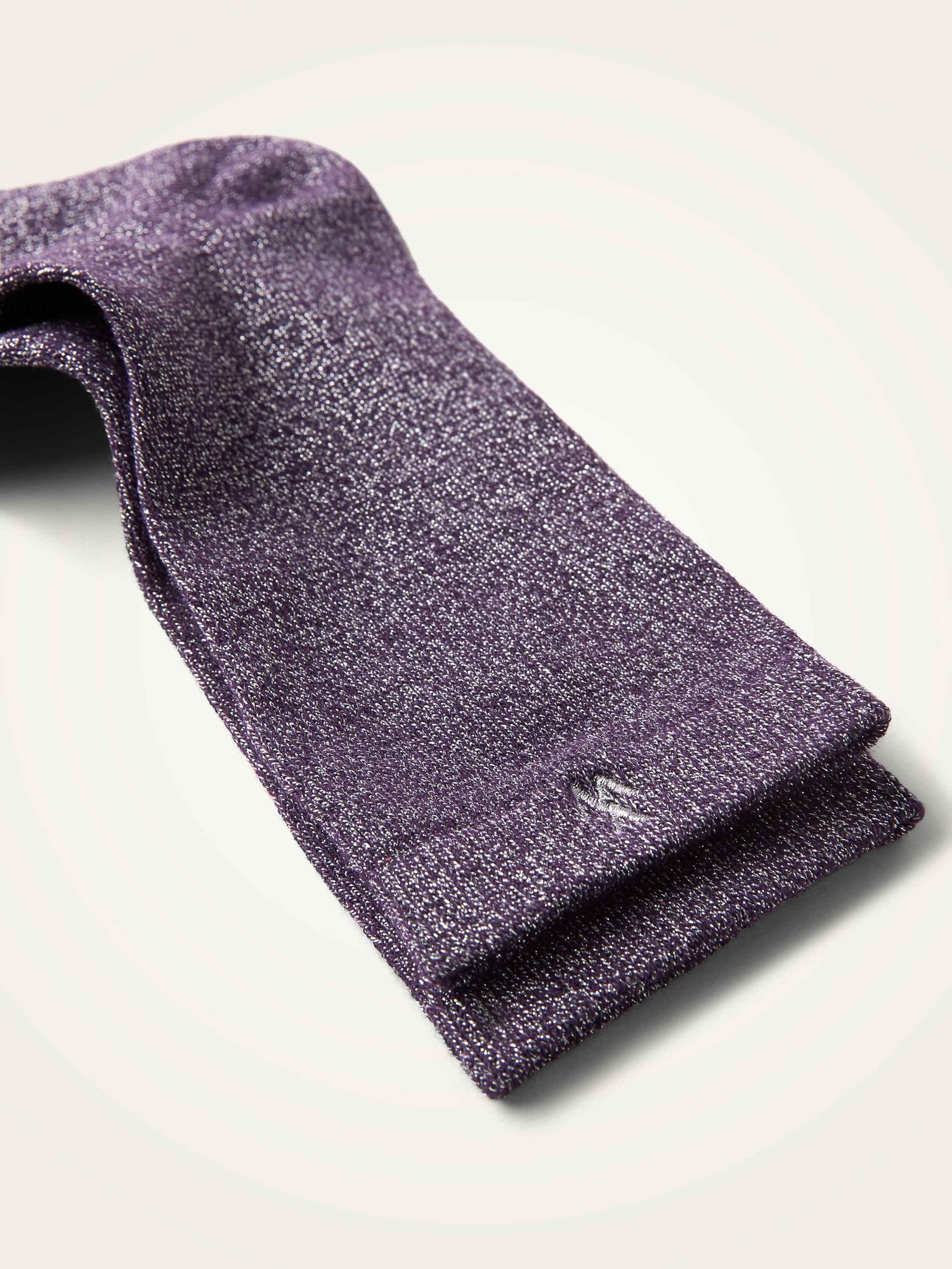 Șosete damă Vanessa Wu Ambre Violet cu fire argintii – înalte, cu monogramă brodată, mărime unică 36–41